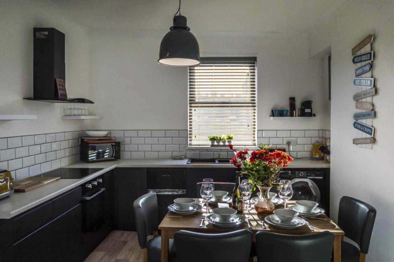 Ivydene - 3 Bedroom Holiday Home - Tenby Exterior foto